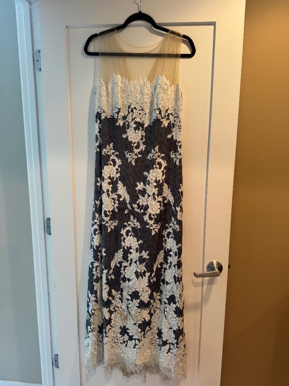 Stunning Tadashi Shoji Sequin Illusion Lace Gown, Size 12
